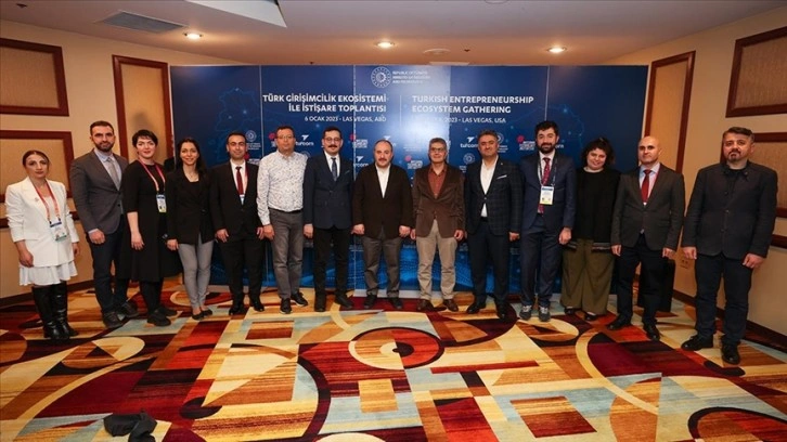 Bakan Varank, ABD'de Türk girişimcilerle birlikte araya geldi