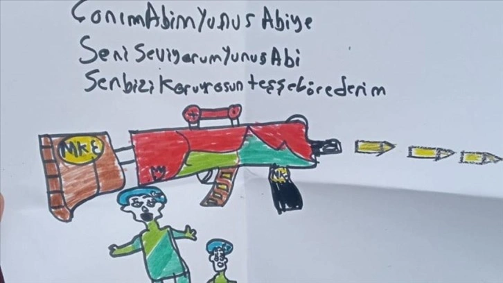 Mehmetçik Okullarındaki depremzede çocuklardan askerlere kalp meşbu mektuplar ve resimler
