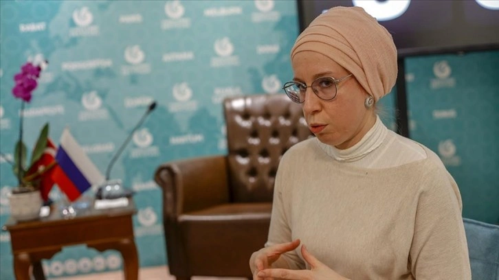 Müslüman Türk ve Rus kadınlar, familya ve çıplak maşer hikayelerinde tecrübelerini paylaşıyor