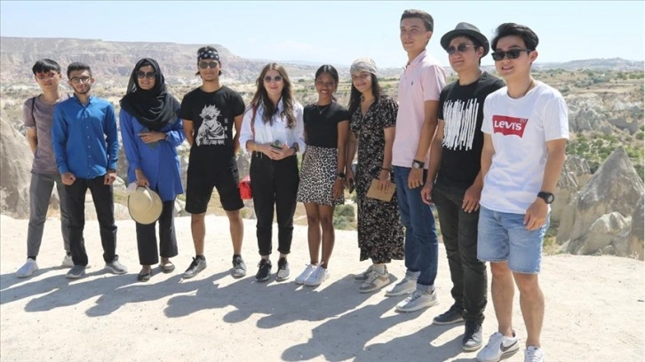 Yaz stajı düşüncesince Türkiye'ye mevrut ecnebi öğrenciler Kapadokya'yı gezdi