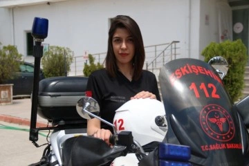 112’nin tek motosikletli kadın ATT’si 4 yıldır görevinin başında
