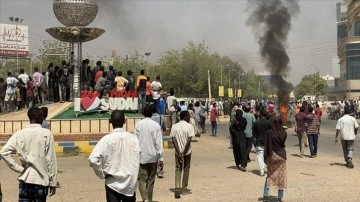 ABD, Sudan'daki çarpış girişimine aksülamel namına 700 milyon dolarlık katkısı askıya aldı