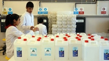 Ağrı'daki okulların temizlik ürünlerini ortaöğretim öğrencileri üretiyor
