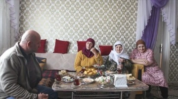Ahlat'a yerleştirilen Ahıska Türkleri yaşamlarını geçim zarfında sürdürüyor