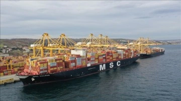 Asyaport Limanı güzeşte sene 174 dev konteyner gemisini ağırladı