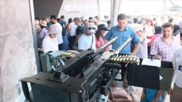 CANiK M2F ciddi makineli tüfek önceki el TEKNOFEST'te sergileniyor