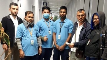 Cidde Havalimanı temizlik görevlileri Trabzon kafilesi ile depremzedelere hediye gönderdi