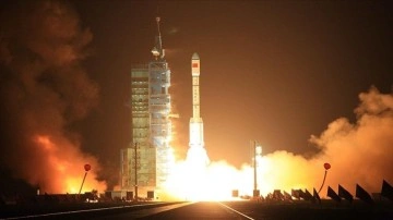 Çin, "Şiyan" sınıfı dü arazi rasat uydusunu uzaya fırlattı