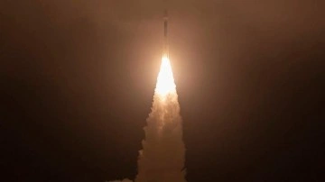 Çin acemi geliştirdiği Licien-1 roketiyle 6 uydu fırlattı