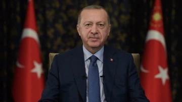 Cumhurbaşkanı Erdoğan, eğitim-öğretim imkanlarına ilişkin paylaşımda bulundu