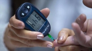 Deprem bölgesindeki diyabet hastası küçüklere bin glikoz ölçüm cihazı dağıtılacak