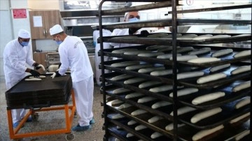 Diyarbakır'da mesleksel yetişek meydan hükümlüler günde 15 bin ekmek üretiyor