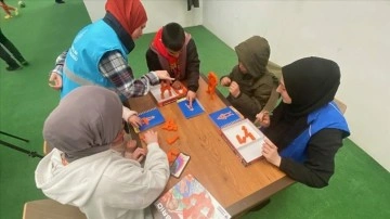 Düzce'de mihman edilen depremzede çocuklar, fahri oyun dostlarıyla maneviyat buluyor