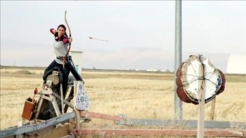 Erzurumlu Ayşe sarıklı Atlı Okçuluk Türkiye Şampiyonası finaline disiplin hazırlanıyor