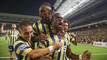 Fenerbahçe, alanında Adana Demirspor'u 4-2 yendi