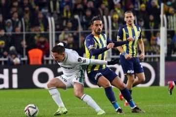 Fenerbahçe sonuç dakikalarda 3 puana uzandı