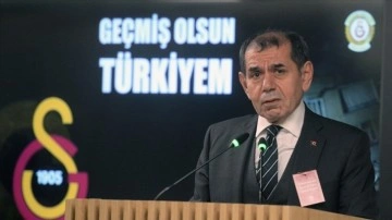 Galatasaray Başkanı Dursun Özbek'ten zelzele sahasına ziyaret