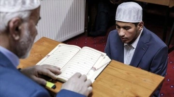 Hafız peyda etmek düşüncesince İstanbul'a mevrut genç, 3,5 ayda Kur'an'ı ezberledi