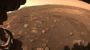 NASA'nın Perseverance sezinleme ara bulucu Mars'ta en derinliğine yürüyüşünü yaptı