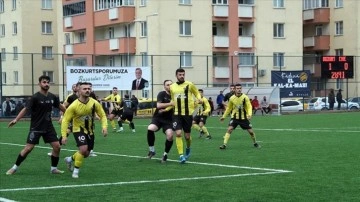 Sel felaketi sonrası Bozkurt'ta geçmiş resmi futbol müsabakası yapıldı