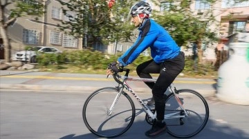 Trafik çilesinden tevlit etmek düşüncesince binmiş olduğu bisiklet 13 senedir erişim uzlaştırıcı oldu