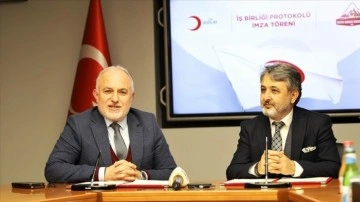 Türkiye Dağcılık Federasyonu ile Türk Kızılay ortada teşrikimesai protokolü imzalandı