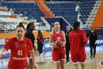 Ukraynalı kadın basketbolcular savaşın sonuç bulmasını istiyor