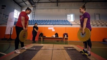 Yıldız avrat halterciler, Avrupa Şampiyonası'nda giranbaha madalya düşüncesince çalışıyor